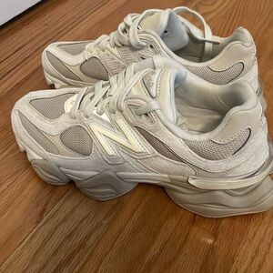 New w/o box Cream New Balance 9060 w/8, m/6.5